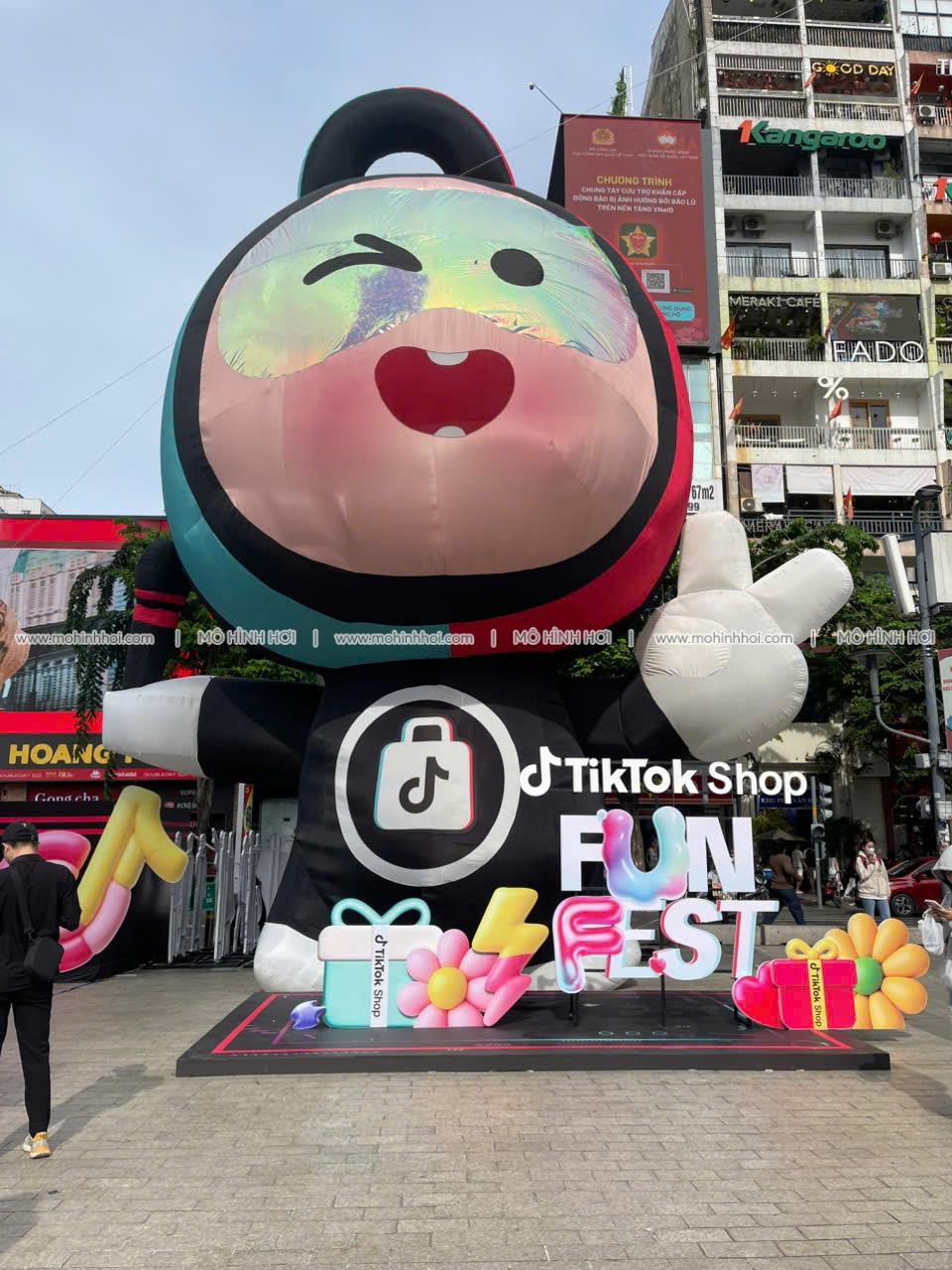 Trang chủ 40 Mo hinh bom hoi tiktok cao 10m